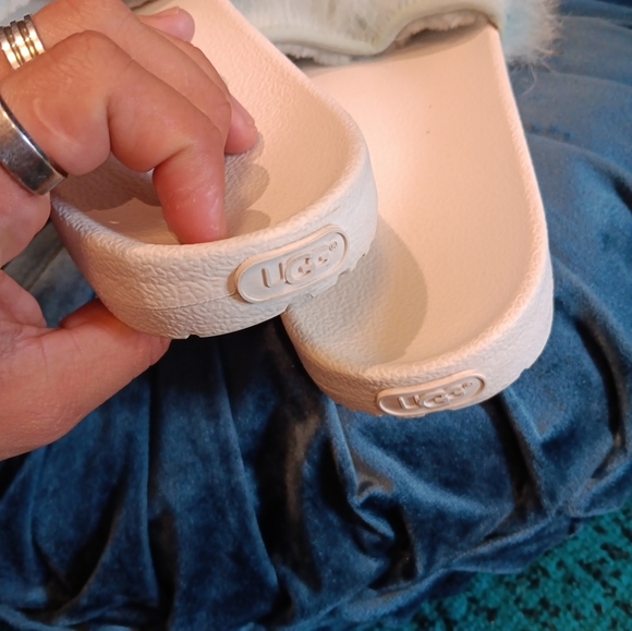 UGG Royale Baby Blue Toscana Fluffie Slide Slippers Sandals Size US 9.5 Womens - Picture 4 of 6